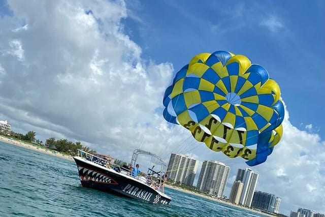 parasailing-adventure-in-west-palm-beach_1